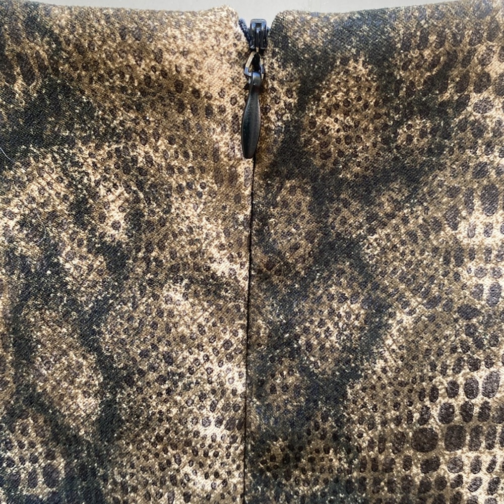 C D C Short Sleeve Dress - Picture 5 of 6